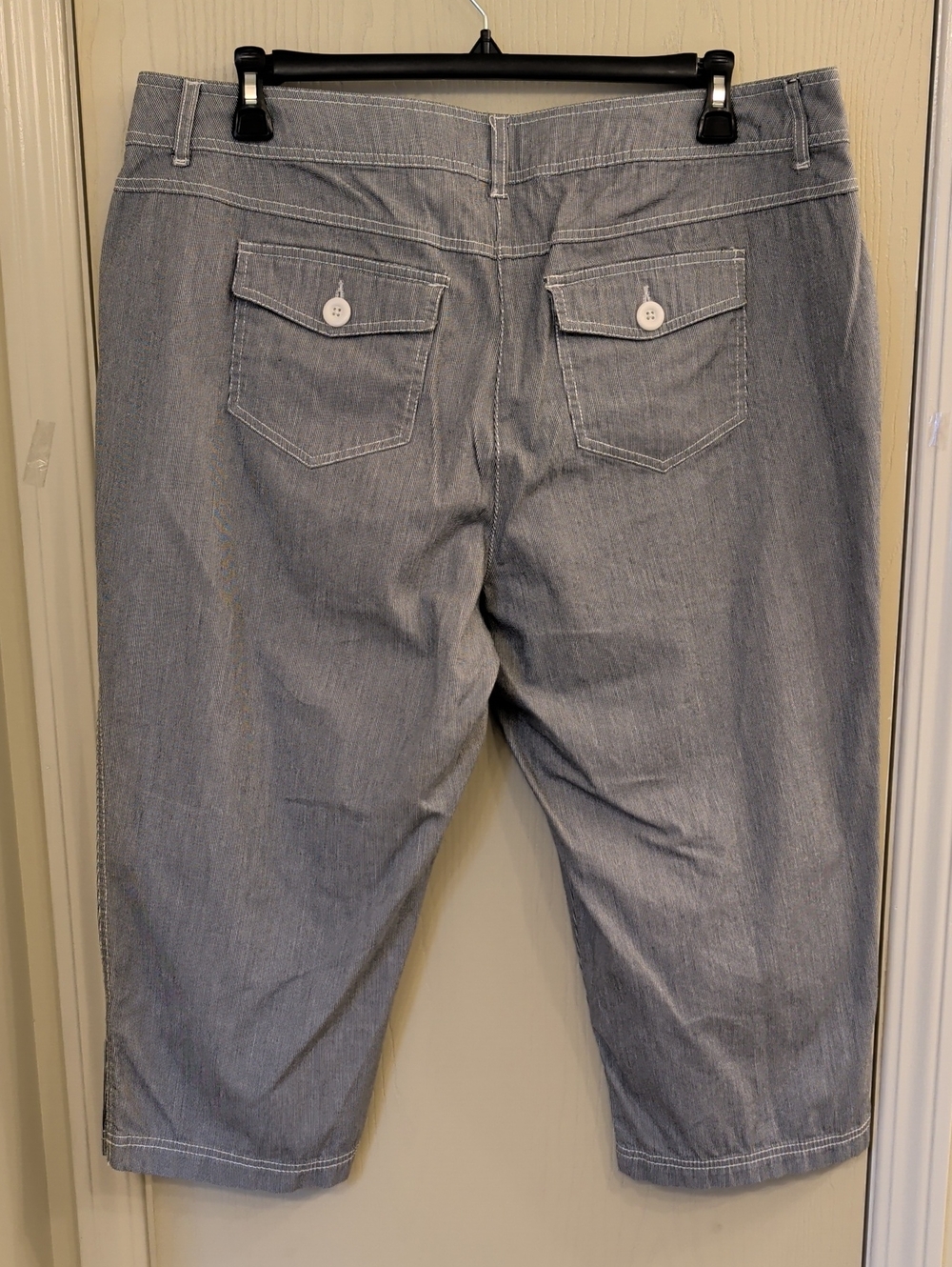 Style & Co. Light Blue Striped Capris | Women’s Size 18W | Snap Hem Detail - Picture 2 of 9